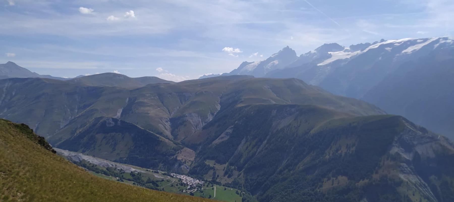 Plateau Emparis depuis Col de Sarenne